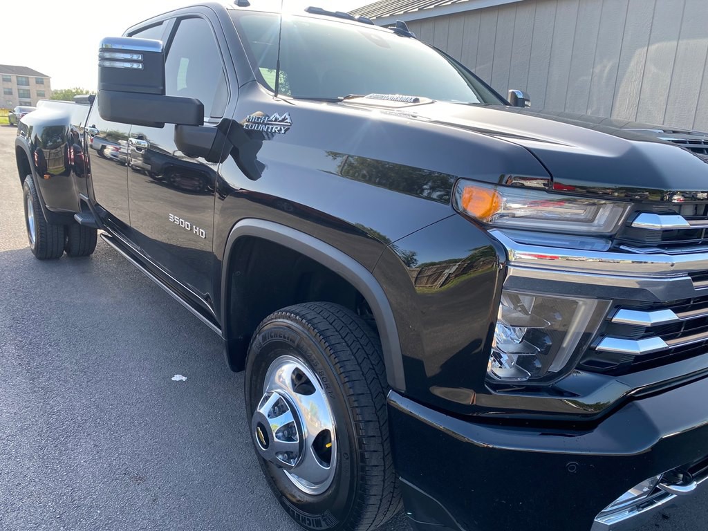 2022 Chevrolet Silverado 1500 Image 3