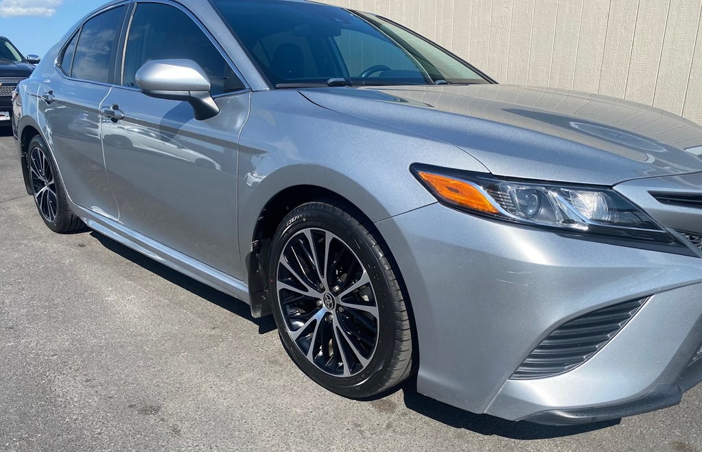 2020 Toyota Camry Image 3