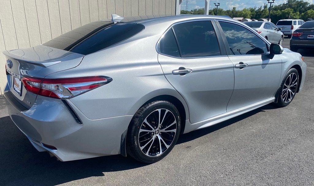 2020 Toyota Camry Image 5