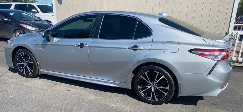 2020 Toyota Camry Image 6