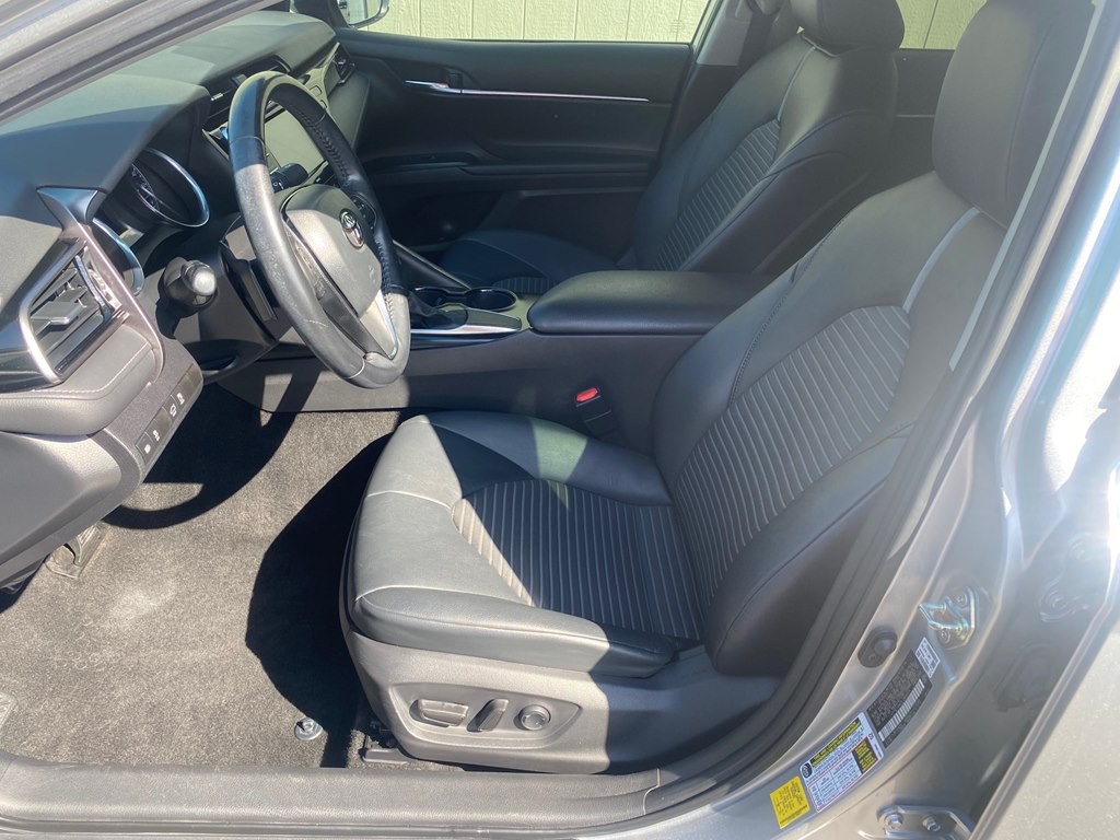 2020 Toyota Camry Image 11