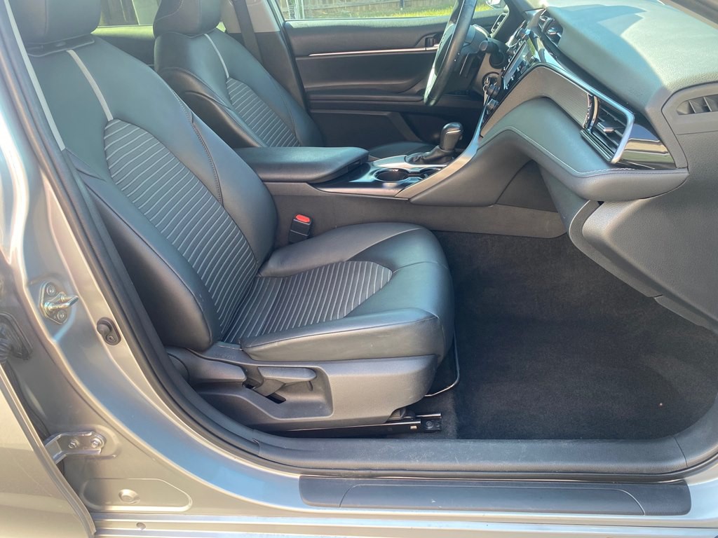 2020 Toyota Camry Image 16