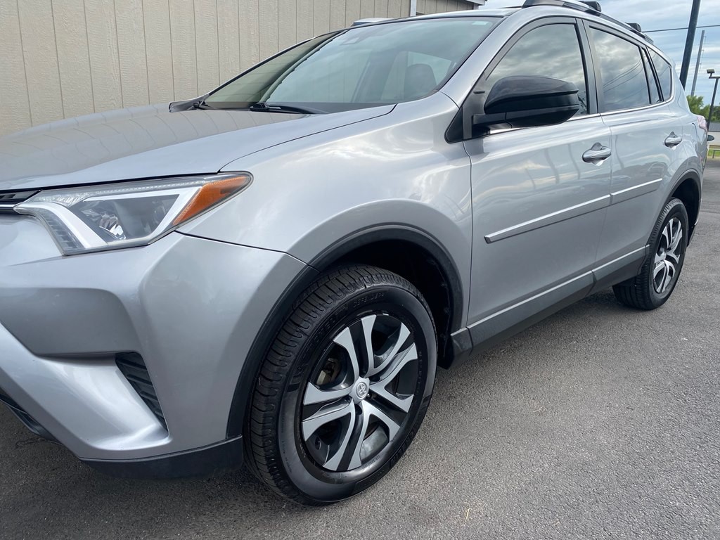 2018 Toyota Rav4 Image 9