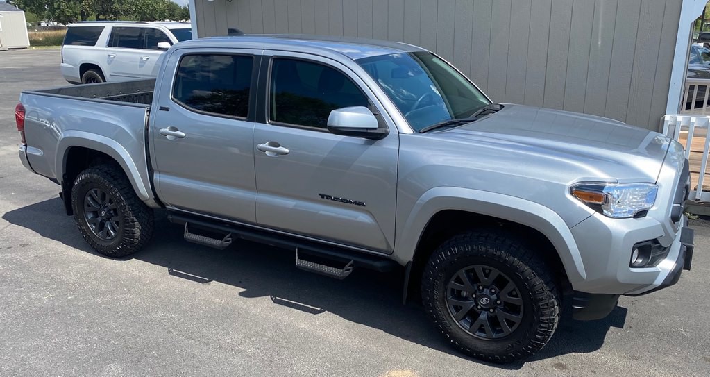 2023 Toyota Tacoma Image 2