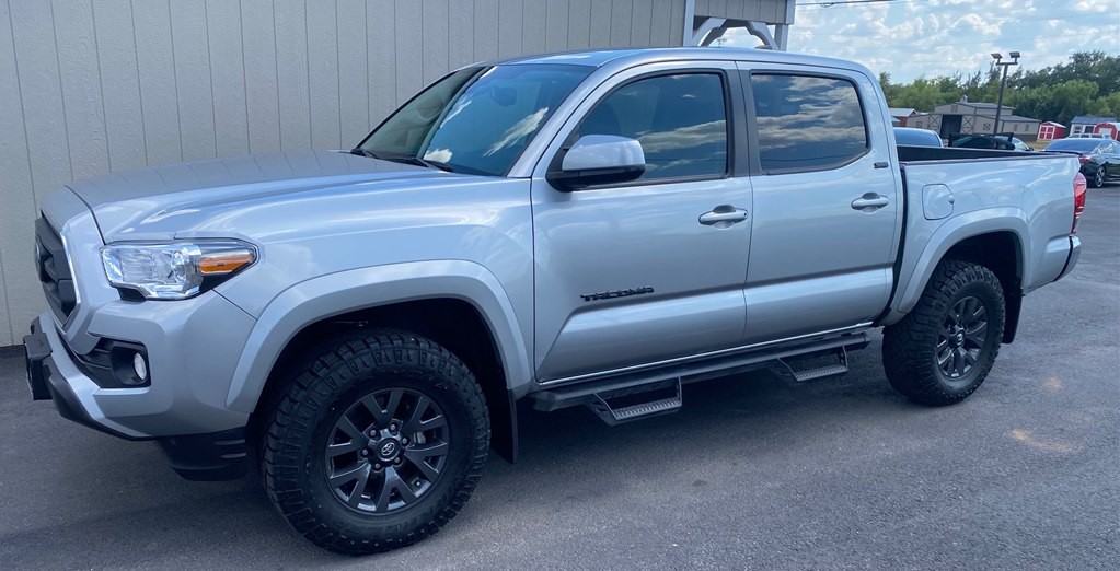 2023 Toyota Tacoma Image 8