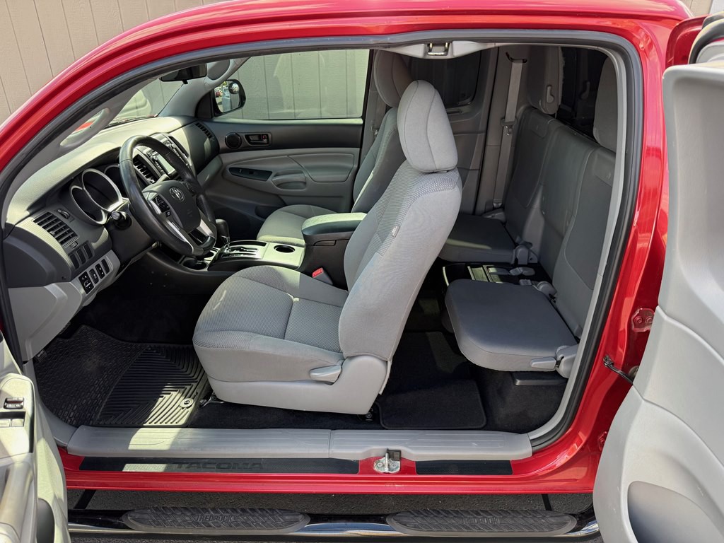2014 Toyota Tacoma Image 10