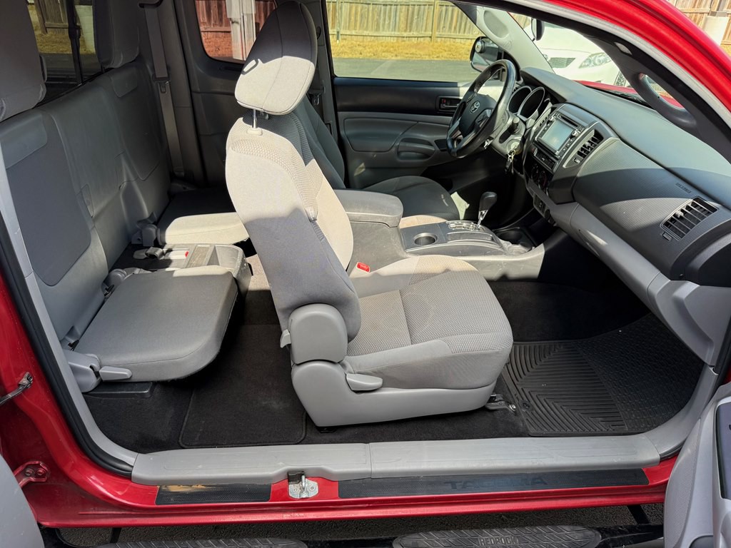 2014 Toyota Tacoma Image 14
