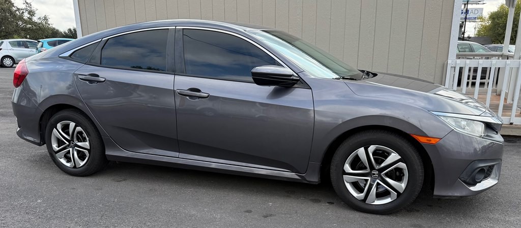 2018 Honda Civic Image 1