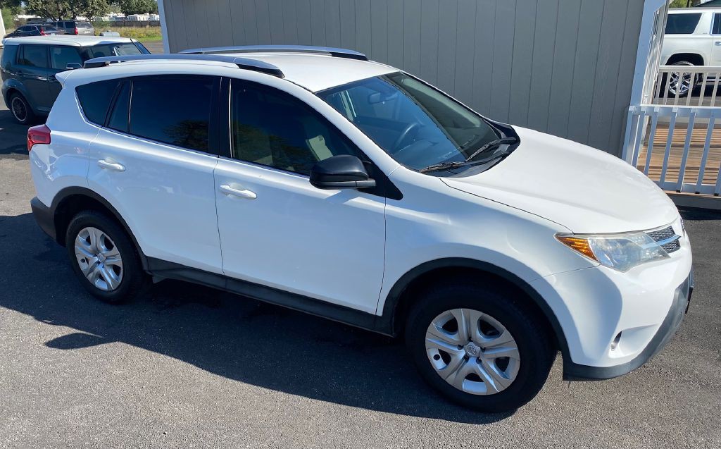 2015 Toyota Rav4 Image 2