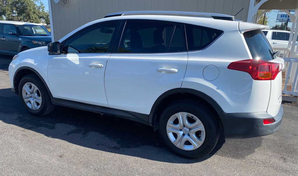 2015 Toyota Rav4 Image 6