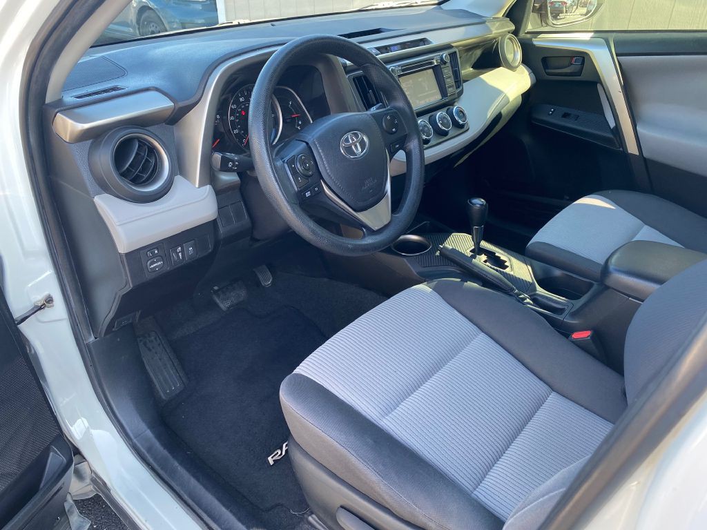 2015 Toyota Rav4 Image 10