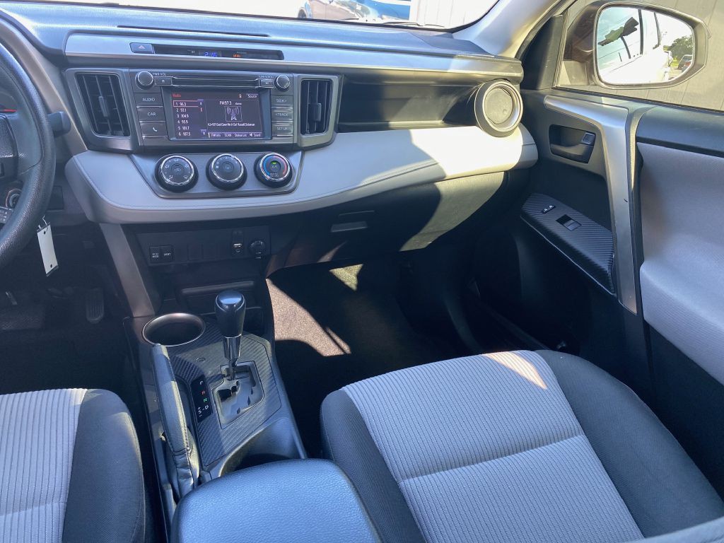 2015 Toyota Rav4 Image 12