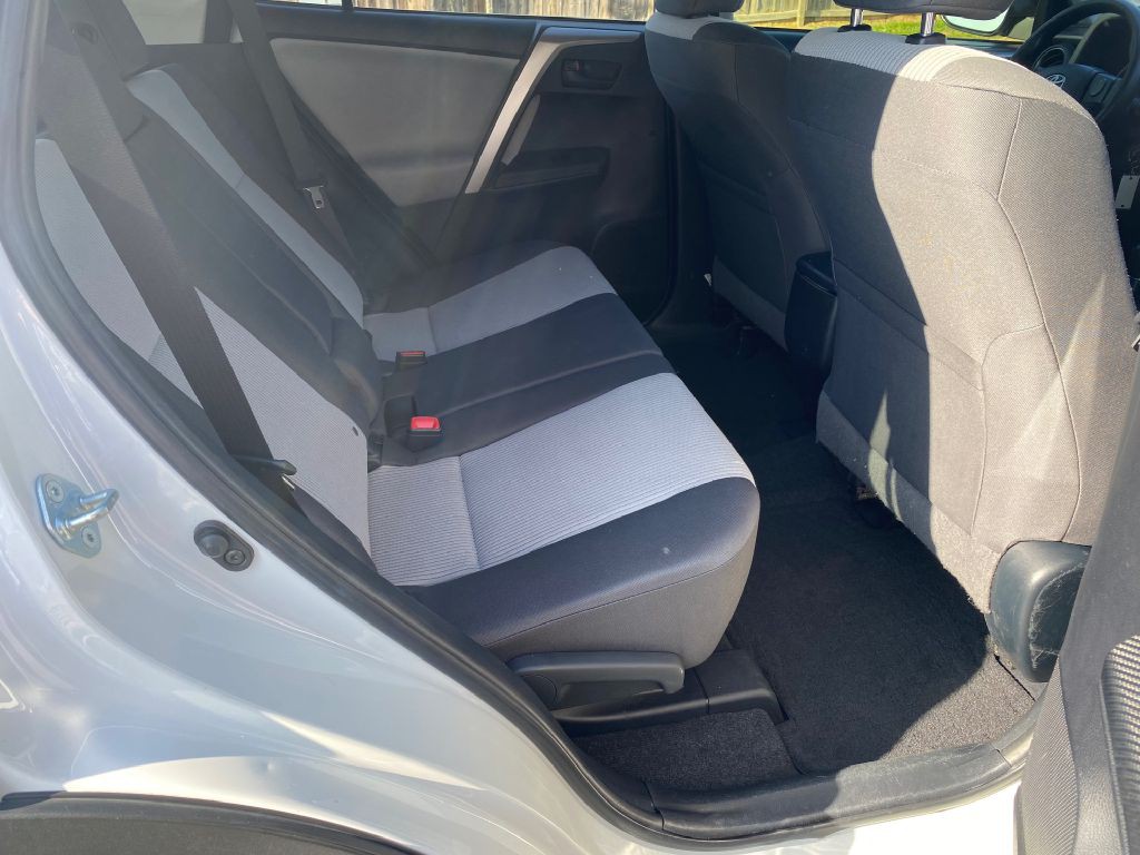 2015 Toyota Rav4 Image 16