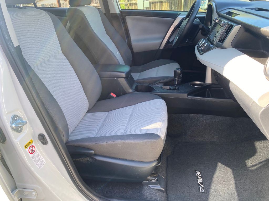 2015 Toyota Rav4 Image 17