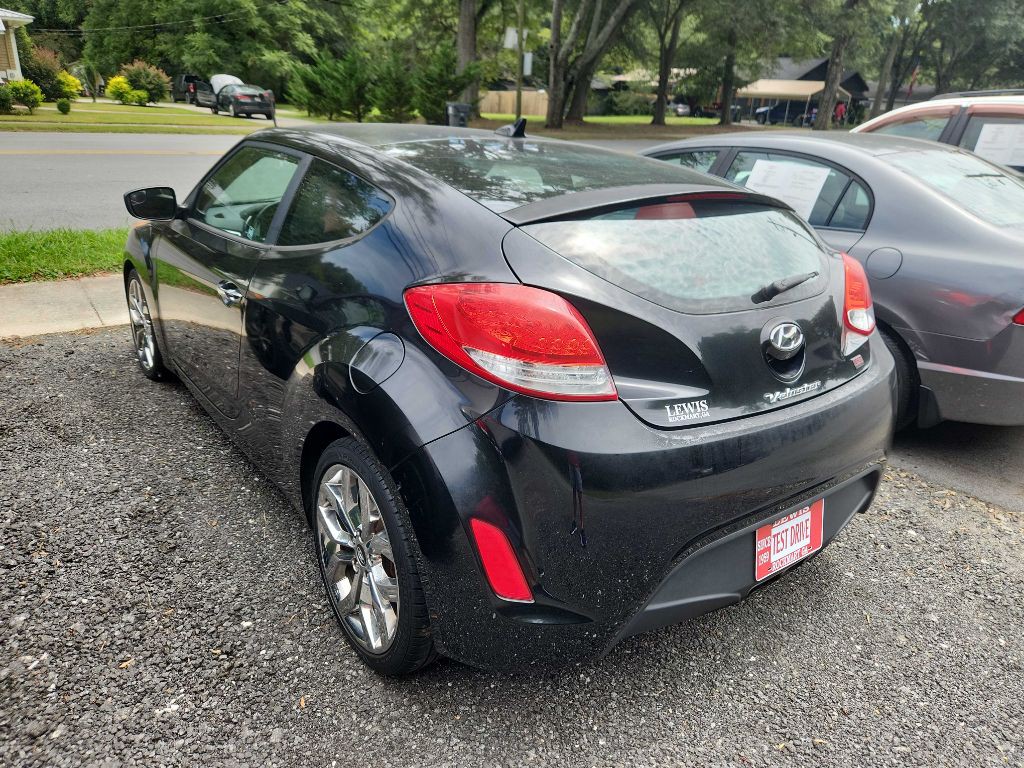2014 Hyundai Veloster Image 2