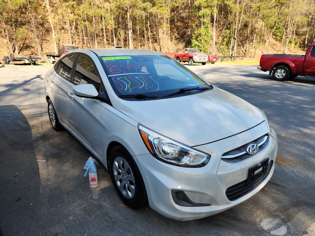 2016 Hyundai Accent Image 4