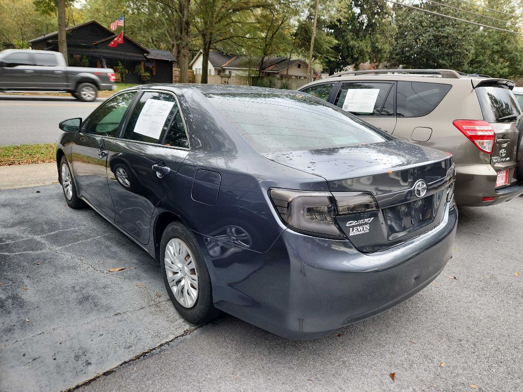2012 Toyota Camry Image 2