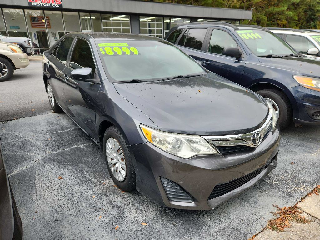 2012 Toyota Camry Image 4
