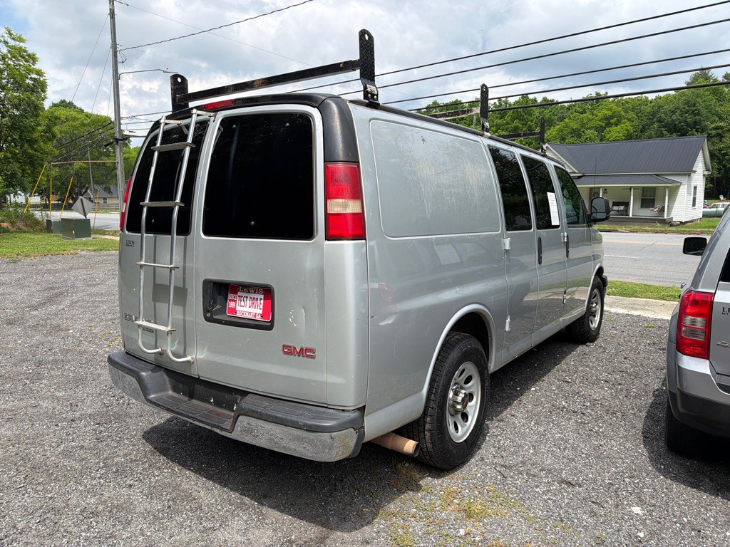2014 GMC Savana Image 3