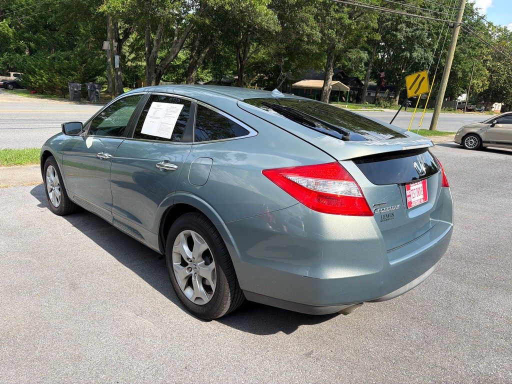 2011 Honda Crosstour Image 2