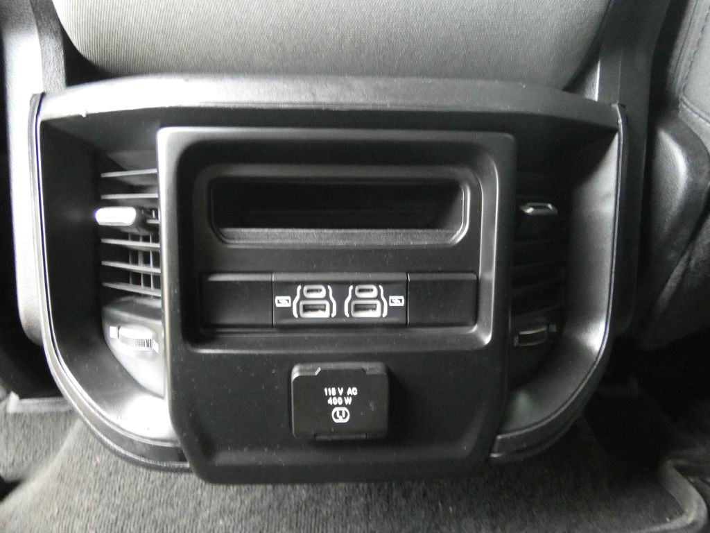 2022 RAM 1500 Image 25