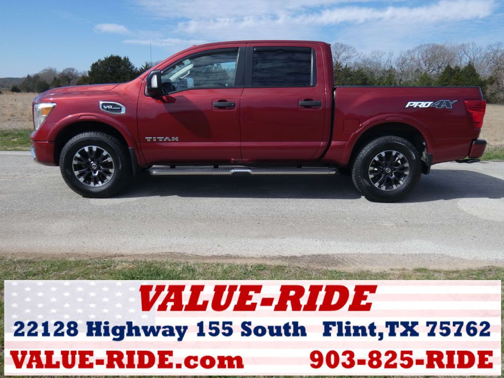 2017 Nissan Titan Image 1