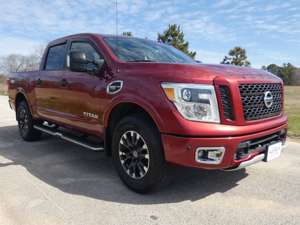 2017 Nissan Titan Image 4