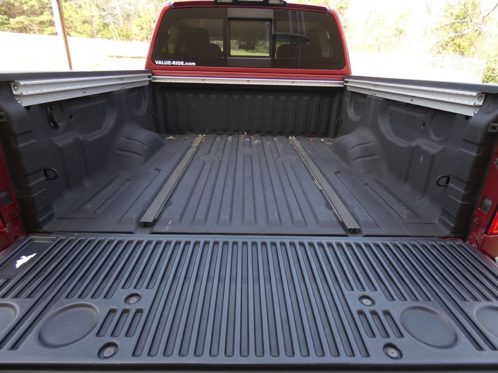 2017 Nissan Titan Image 22