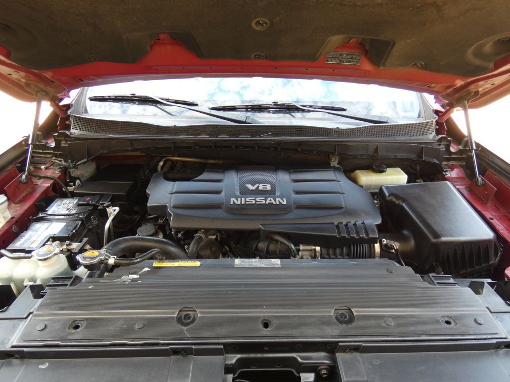2017 Nissan Titan Image 25