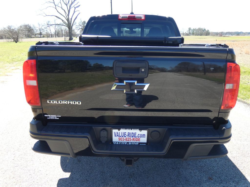 2016 Chevrolet Colorado Image 2