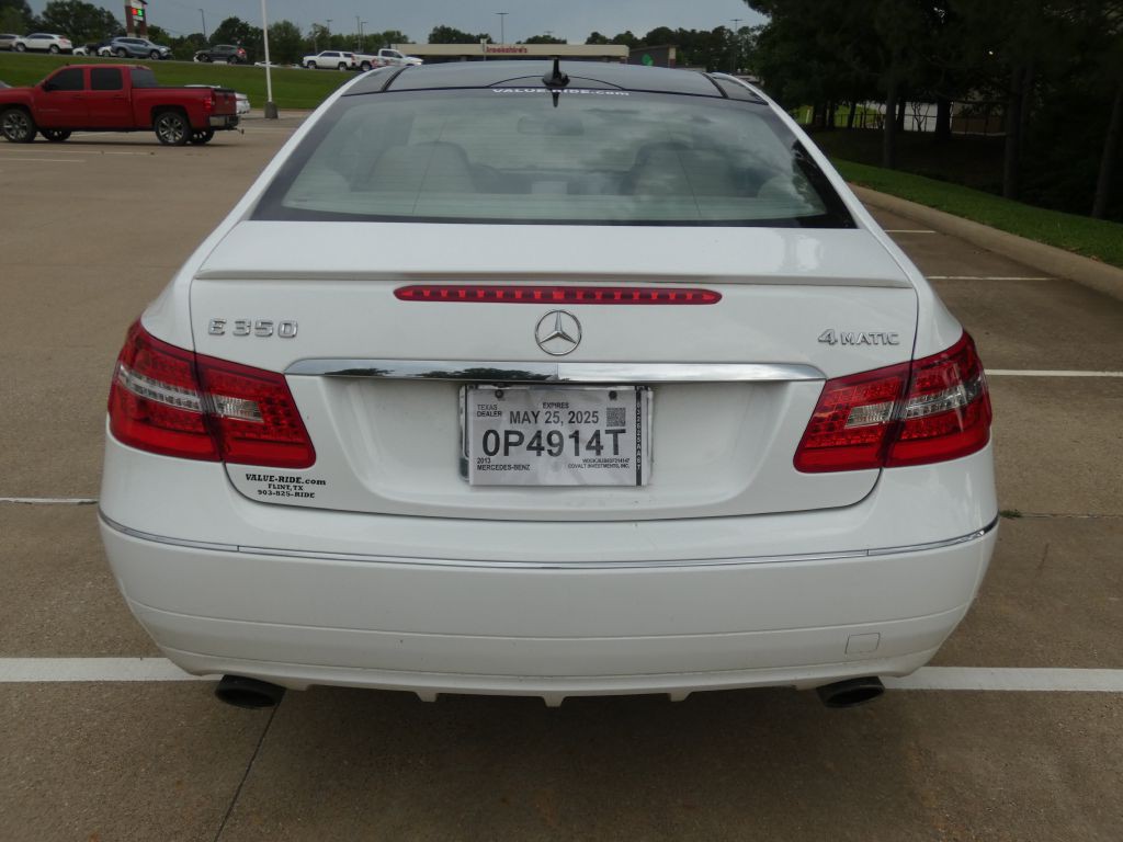 2013 Mercedes-Benz E-Class Image 2
