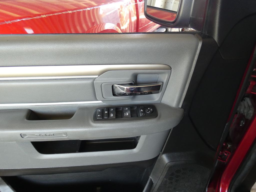 2014 RAM 1500 Image 21