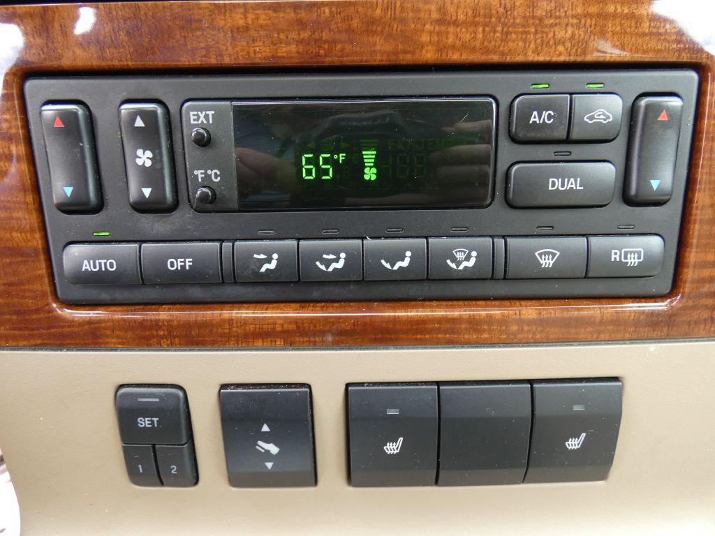 2010 Ford Explorer Image 19