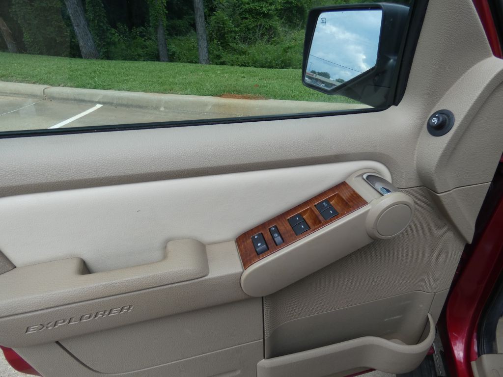 2010 Ford Explorer Image 19