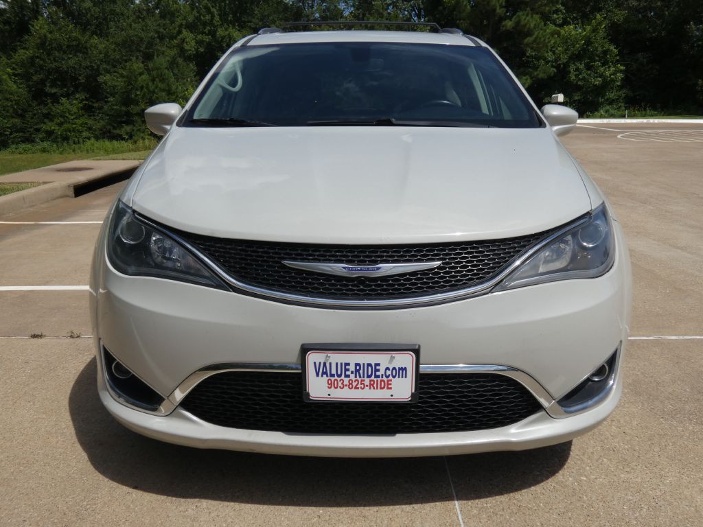 2020 Chrysler Pacifica Image 5