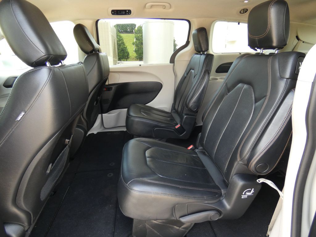 2020 Chrysler Pacifica Image 13
