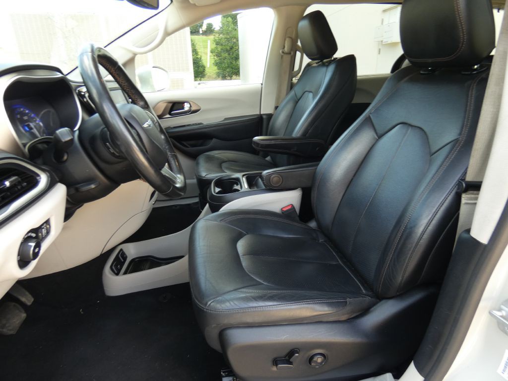 2020 Chrysler Pacifica Image 12