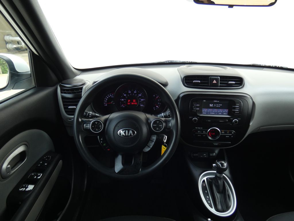 2017 Kia Soul Image 8