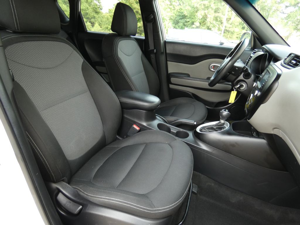 2017 Kia Soul Image 13