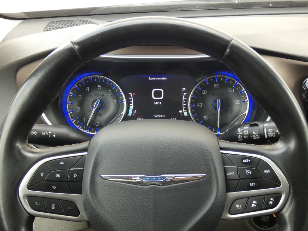 2018 Chrysler Pacifica Image 9