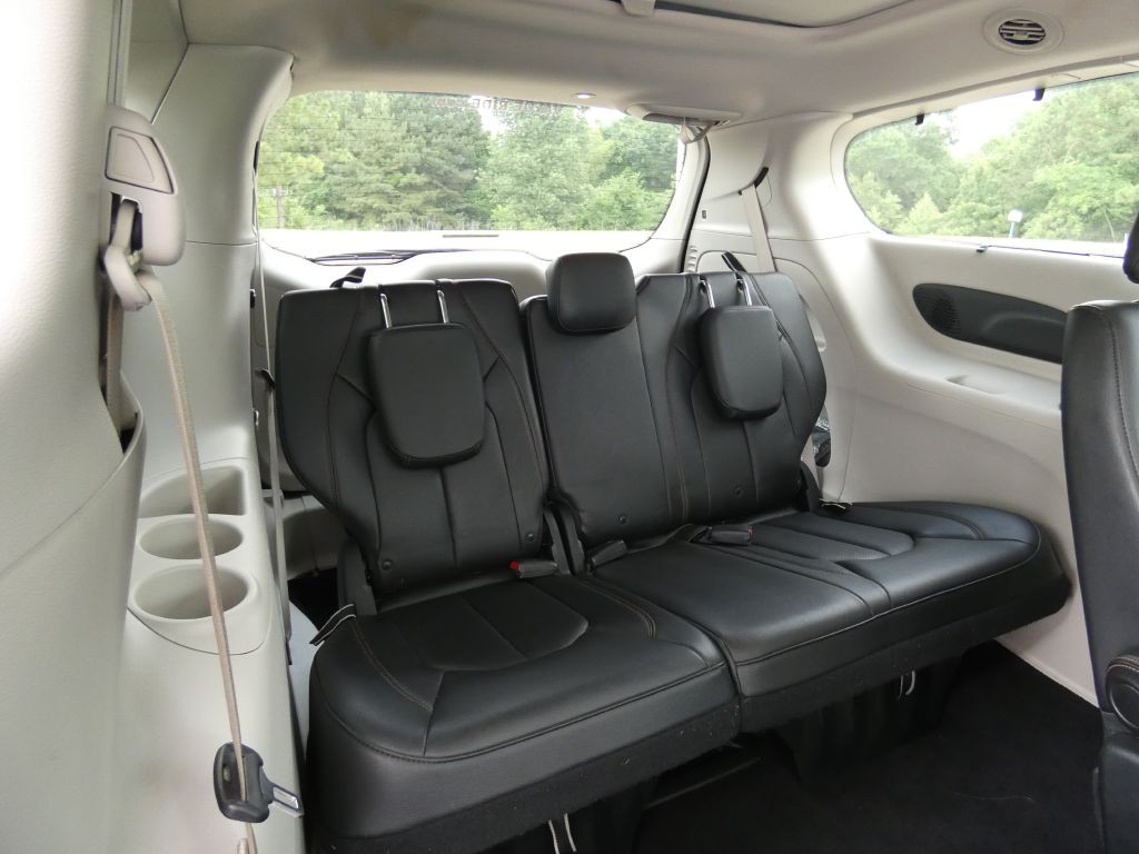 2018 Chrysler Pacifica Image 15