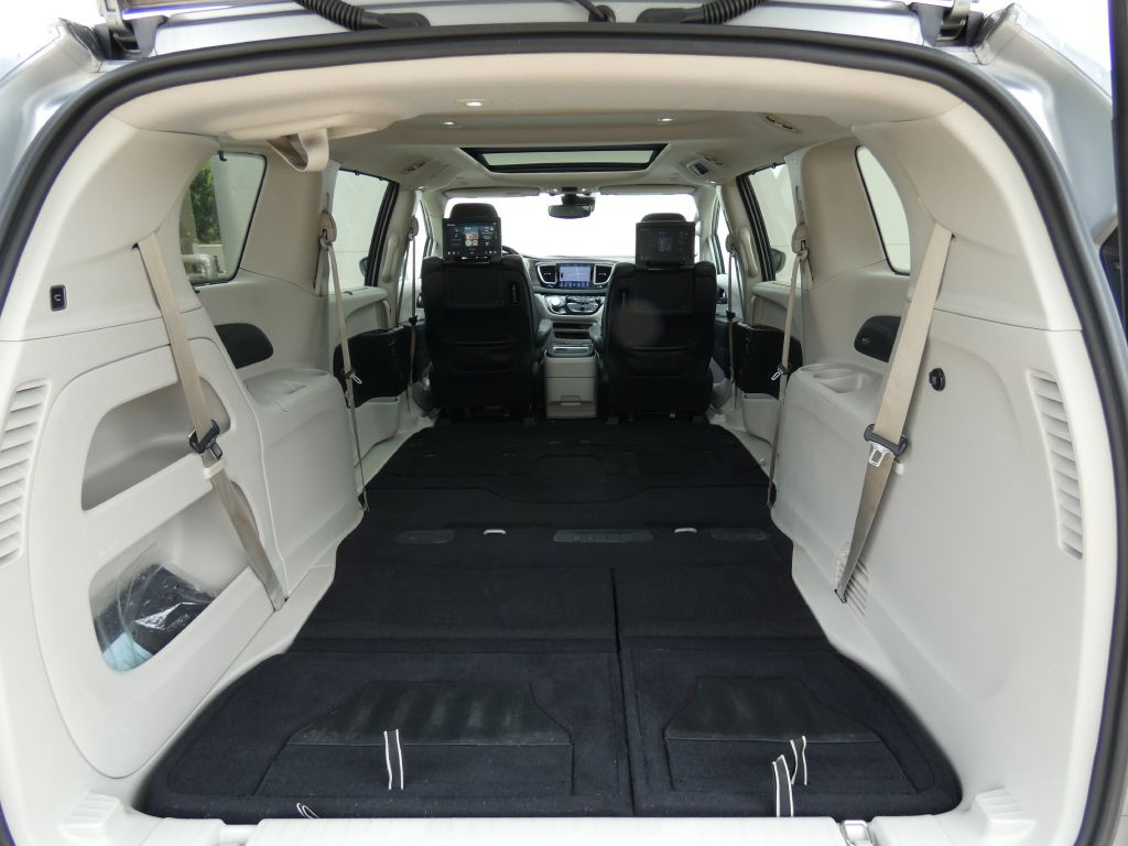 2018 Chrysler Pacifica Image 17