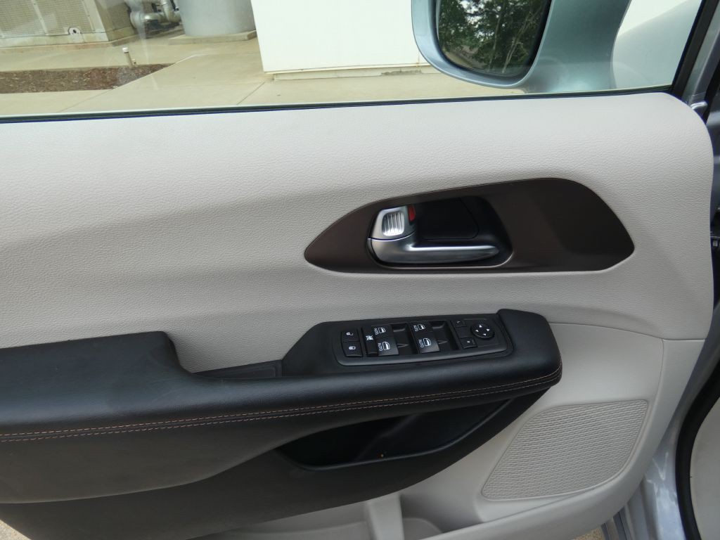 2018 Chrysler Pacifica Image 20