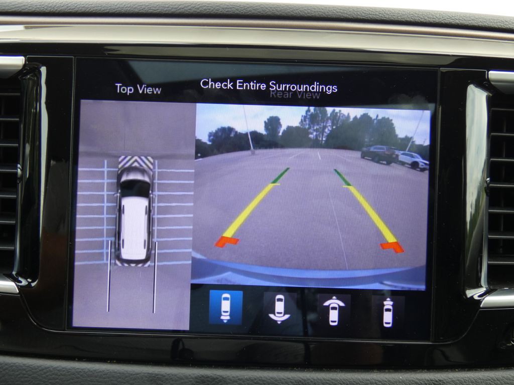 2018 Chrysler Pacifica Image 21