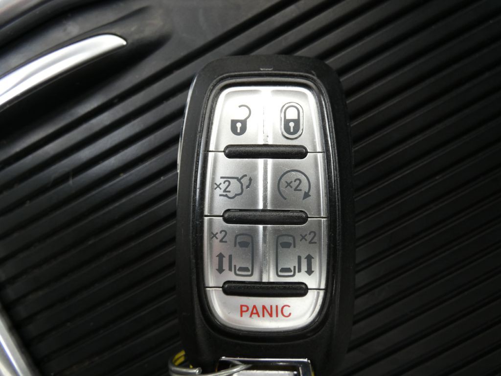 2018 Chrysler Pacifica Image 25