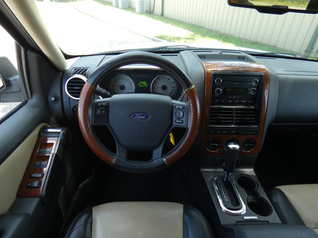 2010 Ford Explorer Image 7