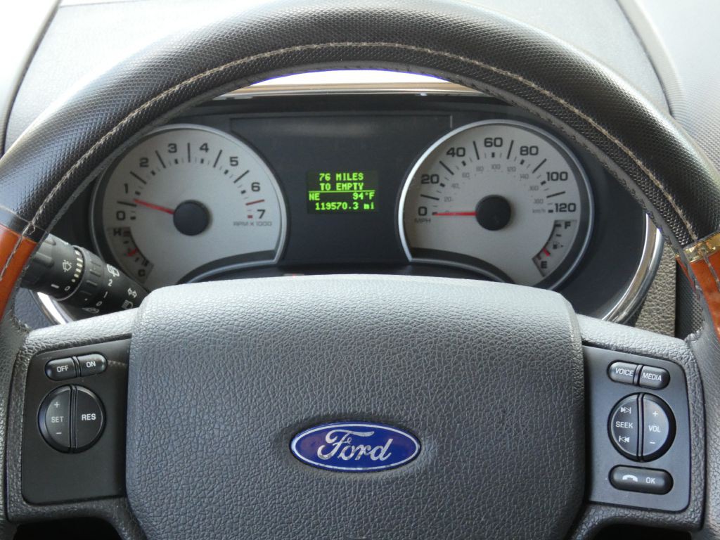 2010 Ford Explorer Image 9