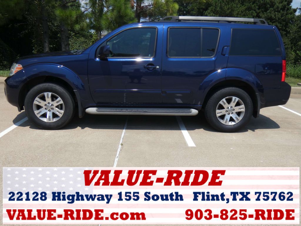 2010 Nissan Pathfinder Image 1