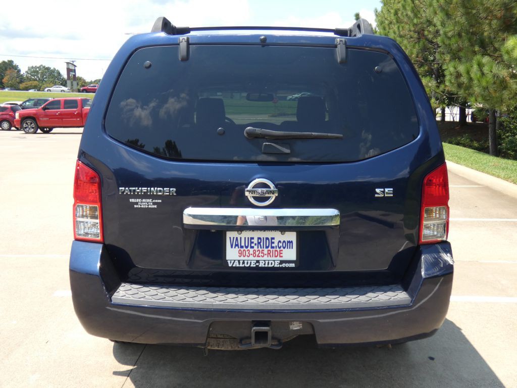 2010 Nissan Pathfinder Image 2