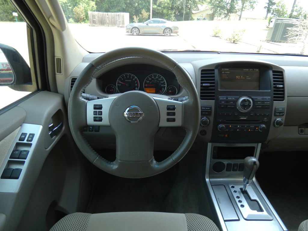 2010 Nissan Pathfinder Image 8